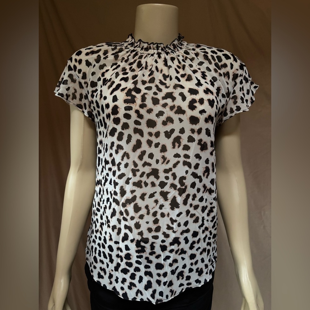 Express Leopard Print Ruffle Neck Top - Picture 3 of 6